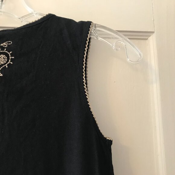 Banana Republic | Embroidered Tank Top - Picture 7 of 10